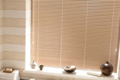 Venetian-Blinds-Bathroom
