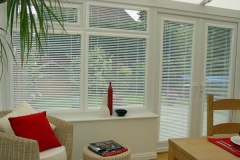 Perfect-fit-white-venetian-conservatory-blinds