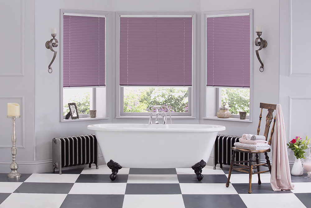 Traditional bathroom window blinds in Marlow