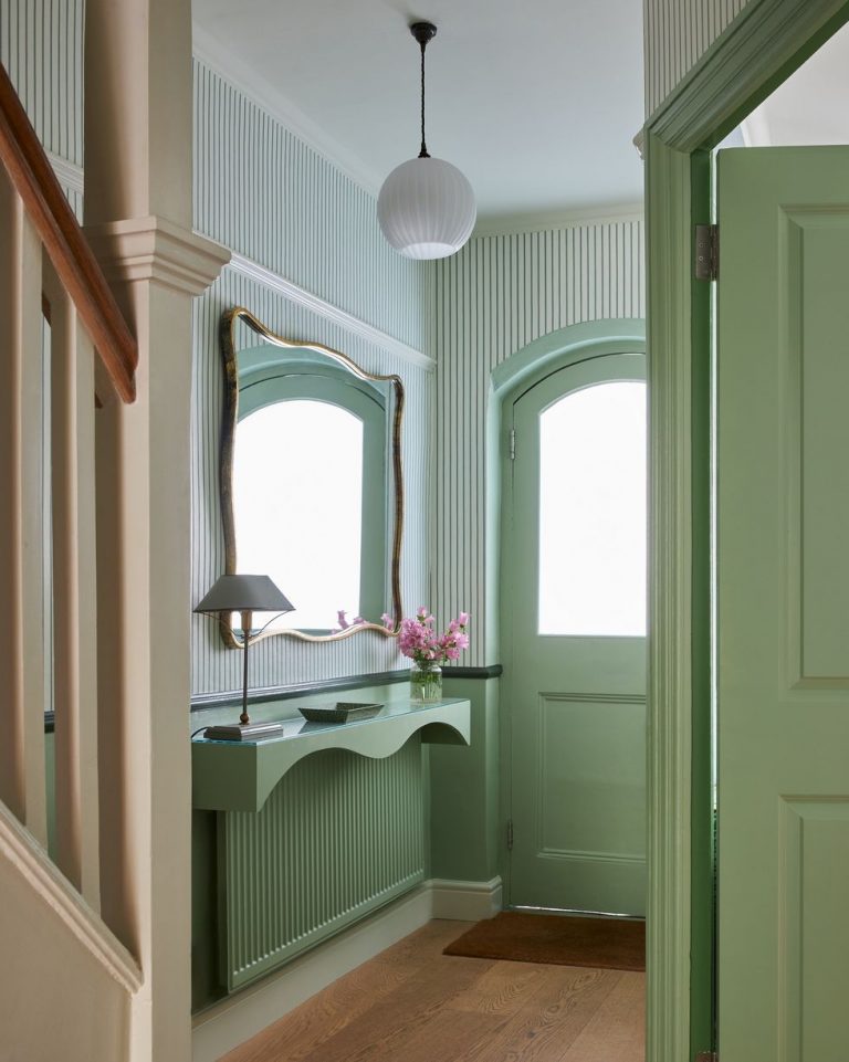 Hallway Styling Ideas for The Entrance To Your Home! Blind Technique